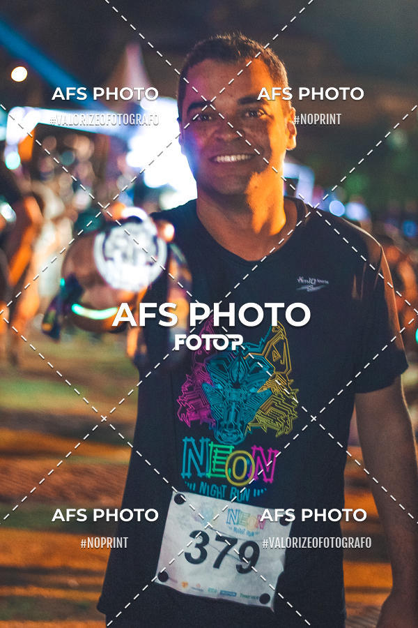 Achetez vos photos de l'vnementNeon Night Run 2019 - Belo Horizonte sur Fotop