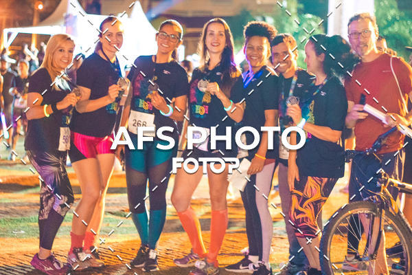 Achetez vos photos de l'vnementNeon Night Run 2019 - Belo Horizonte sur Fotop