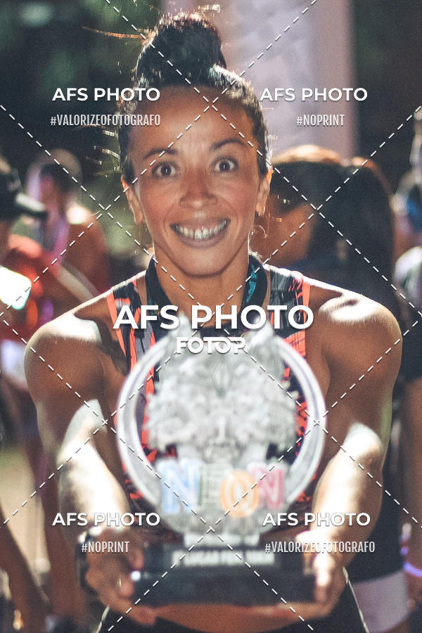 Buy your photos of the eventNeon Night Run 2019 - Belo Horizonte on Fotop