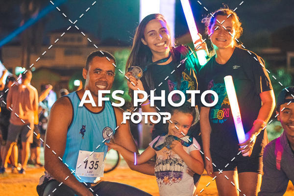 Achetez vos photos de l'vnementNeon Night Run 2019 - Belo Horizonte sur Fotop