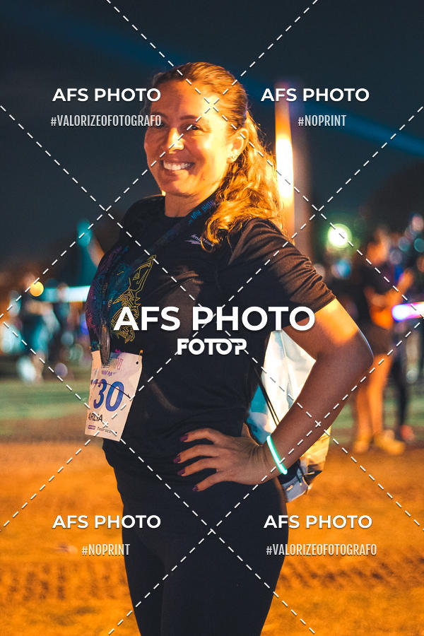 Achetez vos photos de l'vnementNeon Night Run 2019 - Belo Horizonte sur Fotop