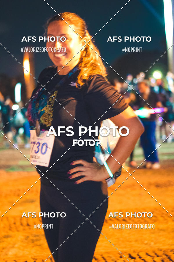 Achetez vos photos de l'vnementNeon Night Run 2019 - Belo Horizonte sur Fotop