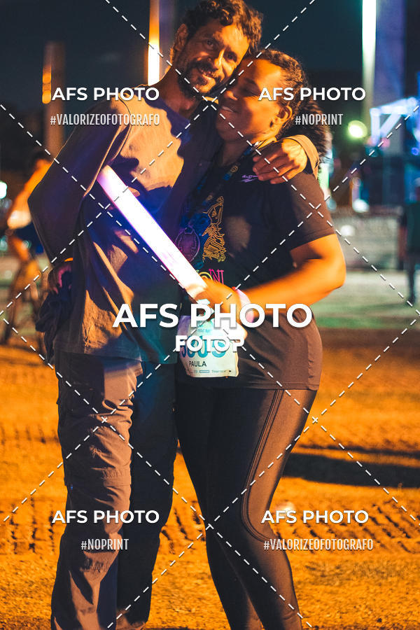 Achetez vos photos de l'vnementNeon Night Run 2019 - Belo Horizonte sur Fotop