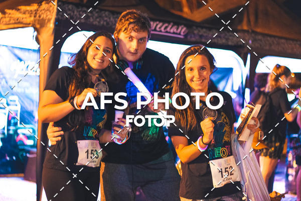Achetez vos photos de l'vnementNeon Night Run 2019 - Belo Horizonte sur Fotop