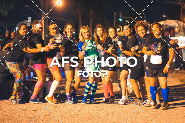 Achetez vos photos de l'vnementNeon Night Run 2019 - Belo Horizonte sur Fotop