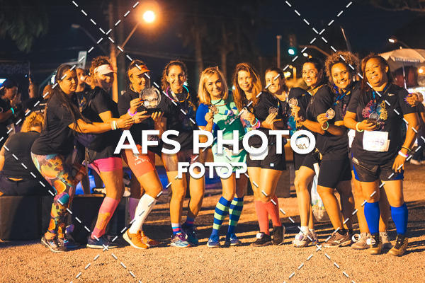 Achetez vos photos de l'vnementNeon Night Run 2019 - Belo Horizonte sur Fotop