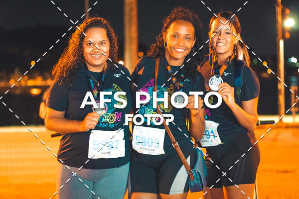 Achetez vos photos de l'vnementNeon Night Run 2019 - Belo Horizonte sur Fotop