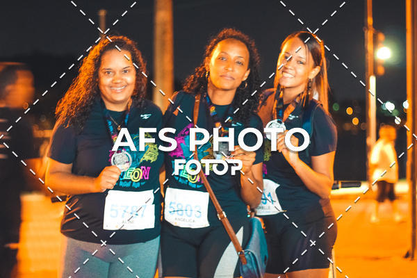 Achetez vos photos de l'vnementNeon Night Run 2019 - Belo Horizonte sur Fotop