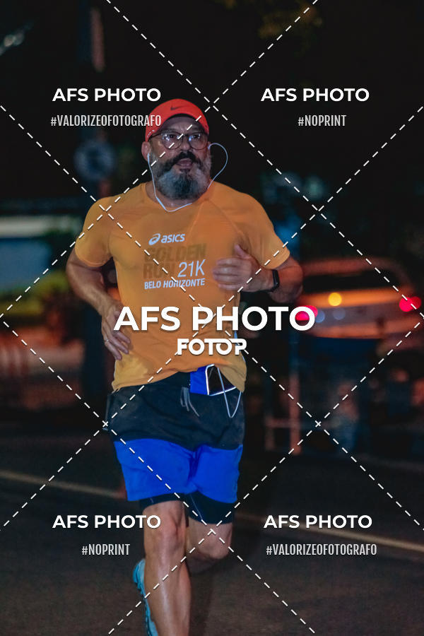Buy your photos of the eventNeon Night Run 2019 - Belo Horizonte on Fotop