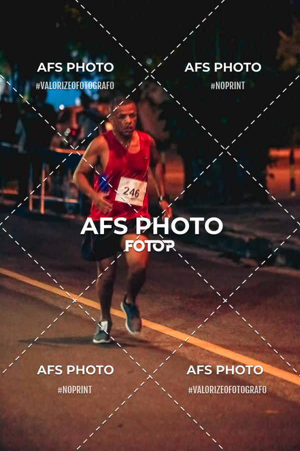 Buy your photos of the eventNeon Night Run 2019 - Belo Horizonte on Fotop