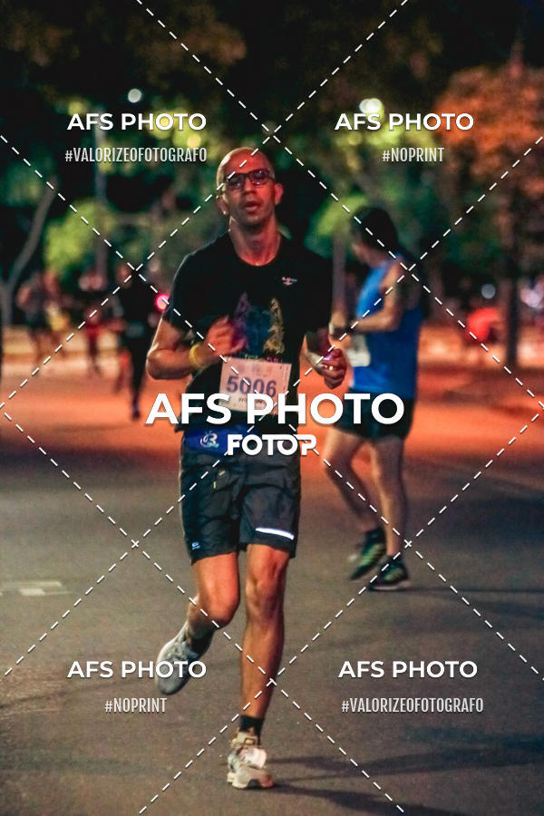 Compra tus fotos del eventoNeon Night Run 2019 - Belo Horizonte En Fotop