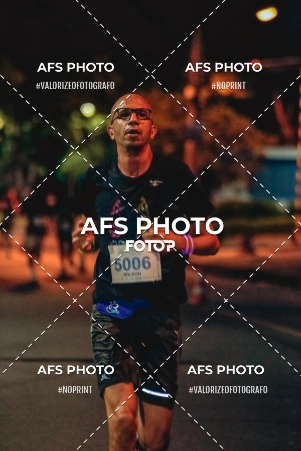 Compra tus fotos del eventoNeon Night Run 2019 - Belo Horizonte En Fotop