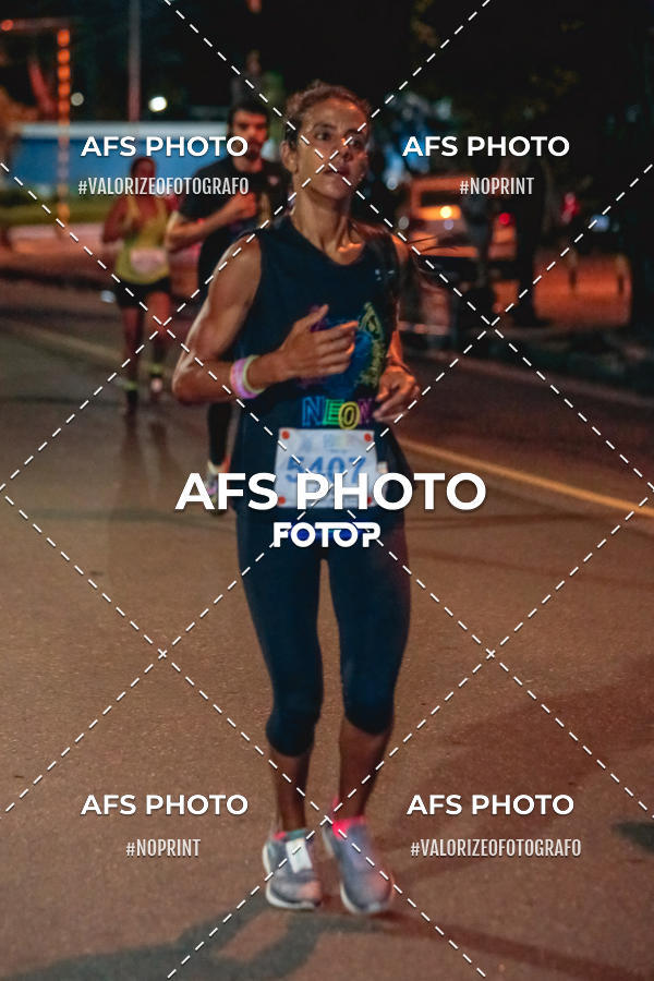 Compra tus fotos del eventoNeon Night Run 2019 - Belo Horizonte En Fotop