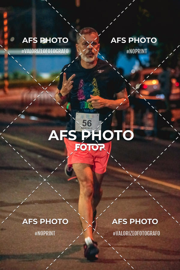 Buy your photos of the eventNeon Night Run 2019 - Belo Horizonte on Fotop