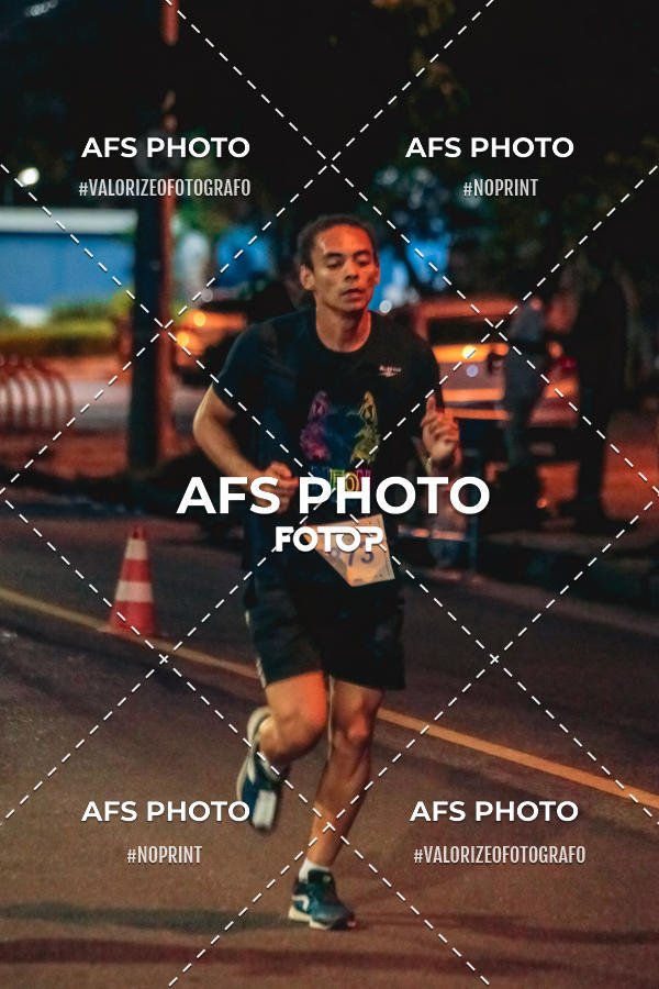 Buy your photos of the eventNeon Night Run 2019 - Belo Horizonte on Fotop