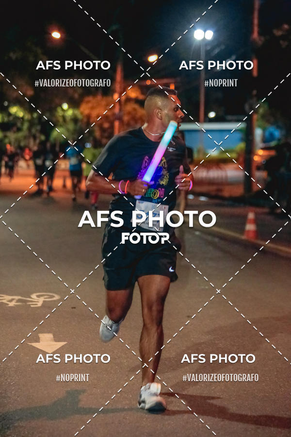 Buy your photos of the eventNeon Night Run 2019 - Belo Horizonte on Fotop