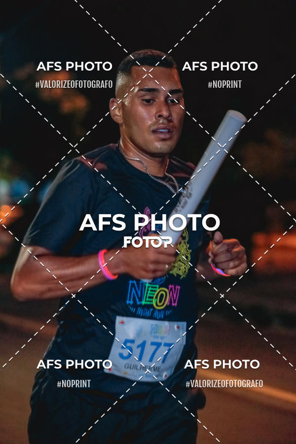 Buy your photos of the eventNeon Night Run 2019 - Belo Horizonte on Fotop