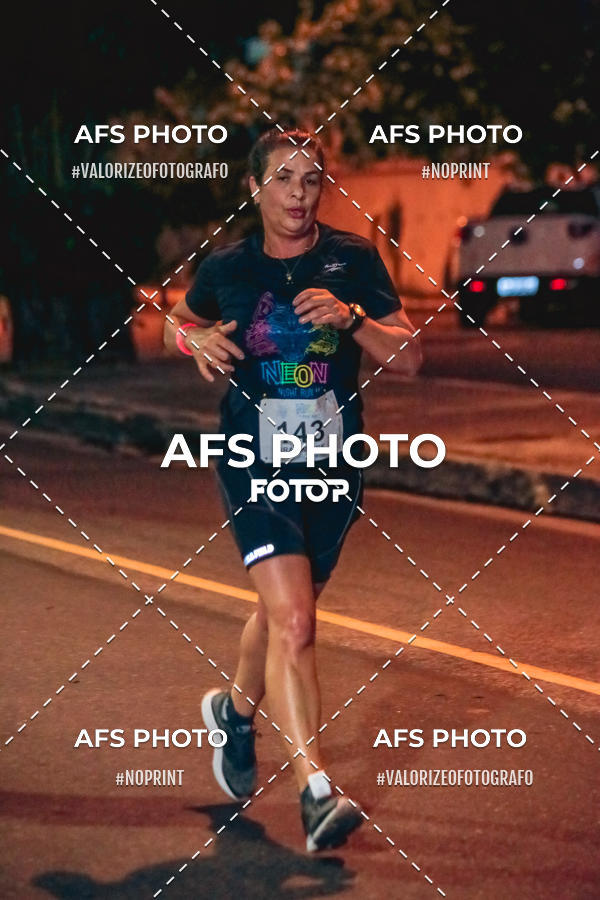 Buy your photos of the eventNeon Night Run 2019 - Belo Horizonte on Fotop