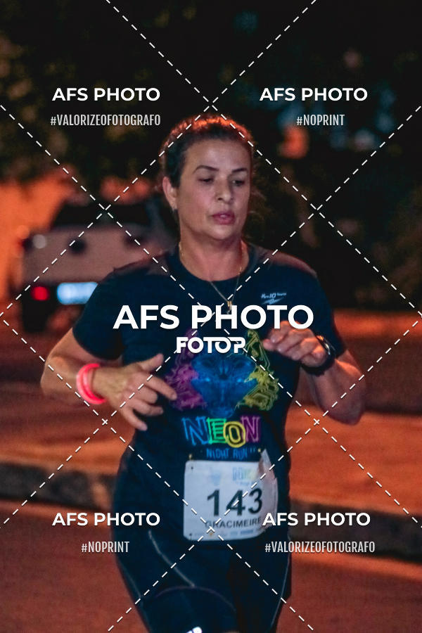 Buy your photos of the eventNeon Night Run 2019 - Belo Horizonte on Fotop