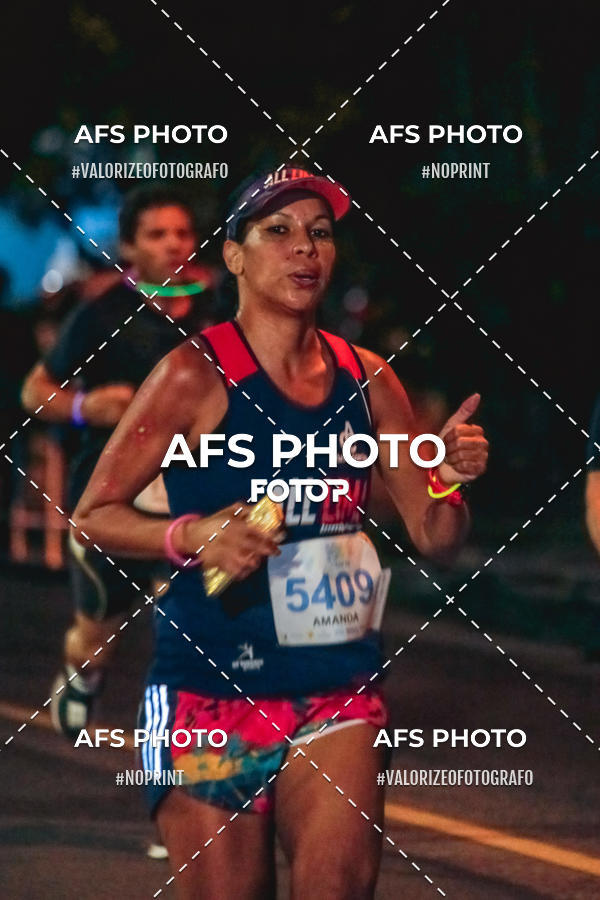 Buy your photos of the eventNeon Night Run 2019 - Belo Horizonte on Fotop