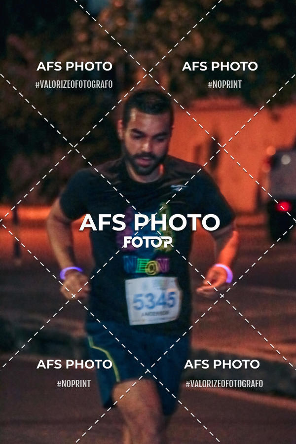 Acquista le foto dell'eventoNeon Night Run 2019 - Belo Horizonte in Fotop