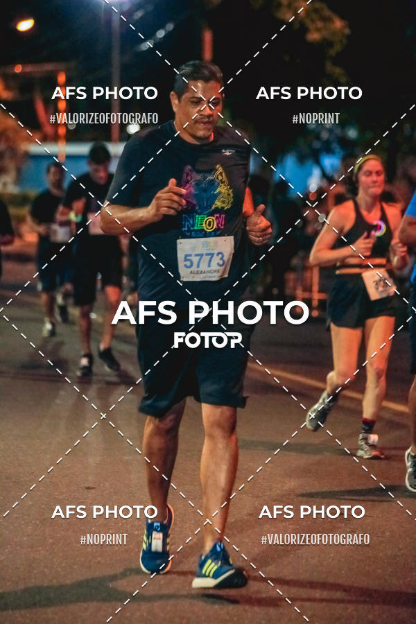 Acquista le foto dell'eventoNeon Night Run 2019 - Belo Horizonte in Fotop