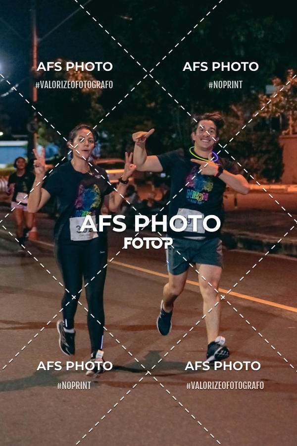 Compra tus fotos del eventoNeon Night Run 2019 - Belo Horizonte En Fotop