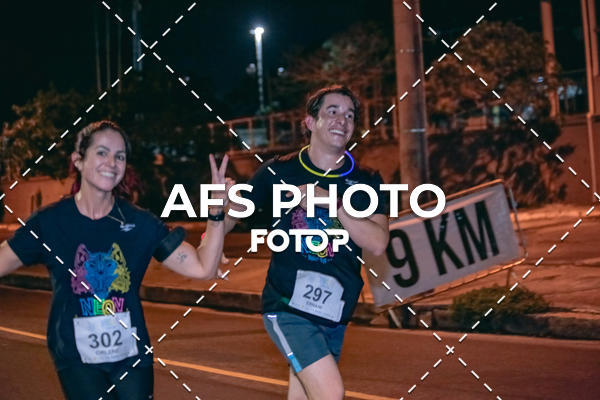 Compra tus fotos del eventoNeon Night Run 2019 - Belo Horizonte En Fotop