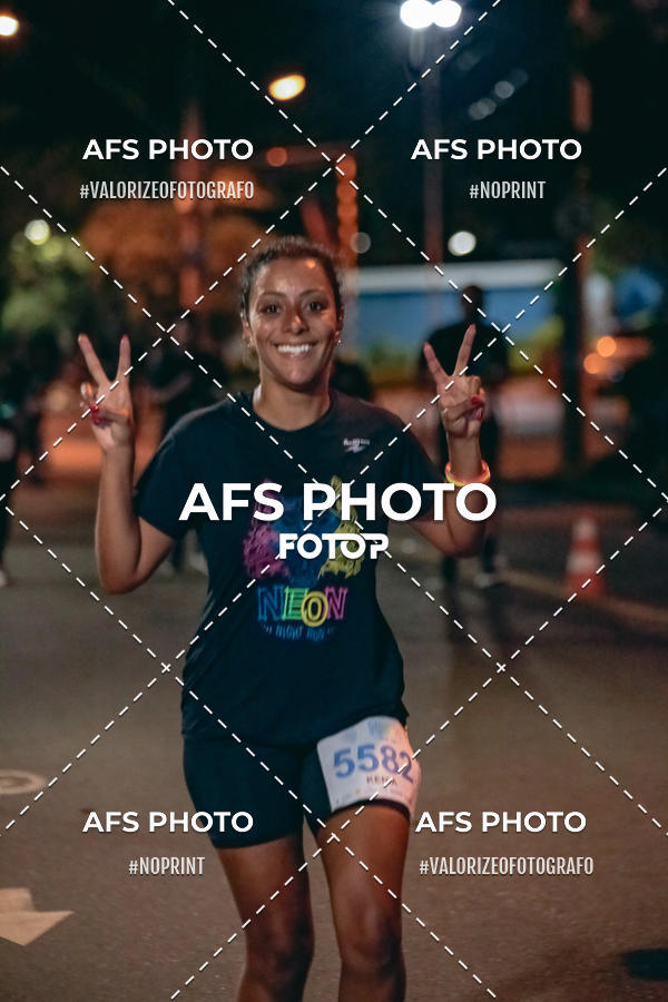 Compra tus fotos del eventoNeon Night Run 2019 - Belo Horizonte En Fotop
