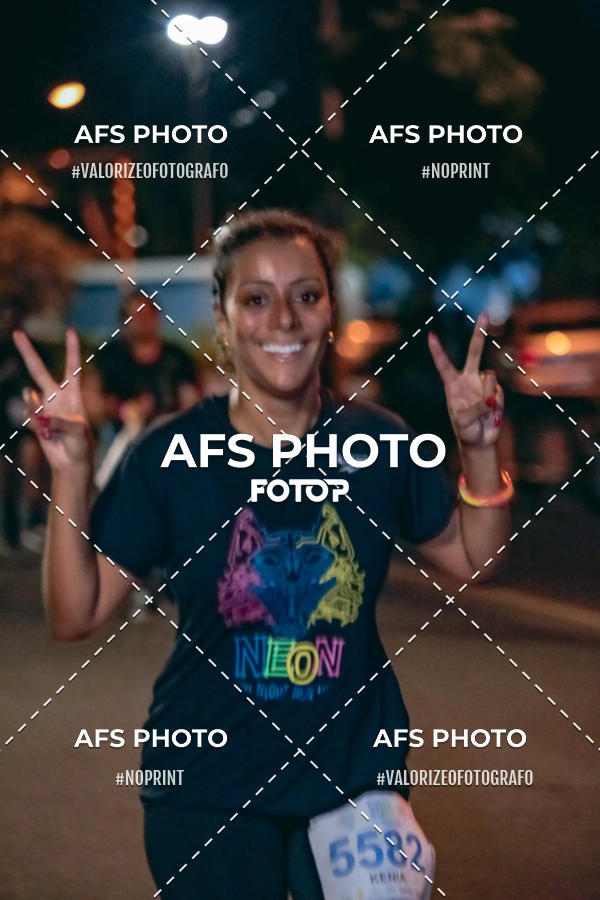 Compra tus fotos del eventoNeon Night Run 2019 - Belo Horizonte En Fotop