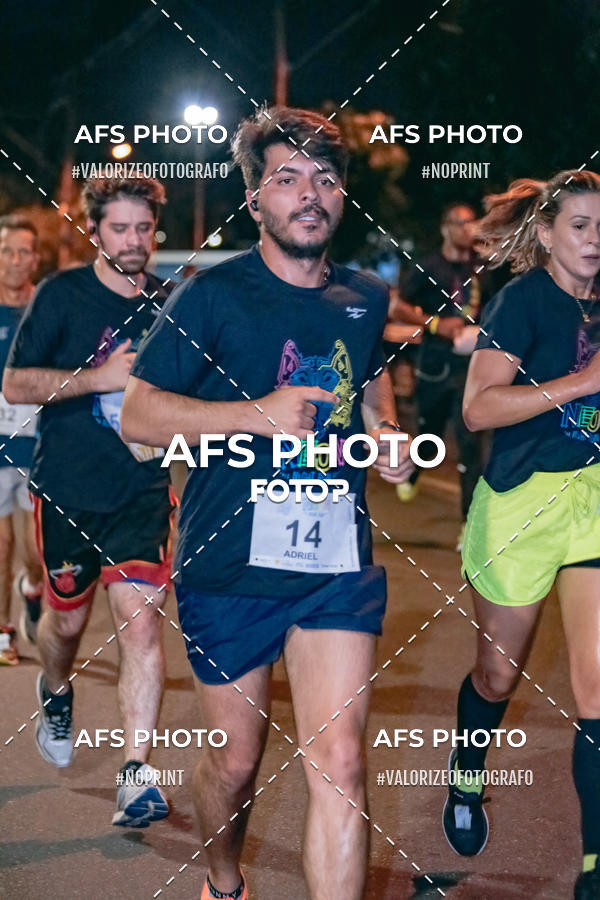 Compra tus fotos del eventoNeon Night Run 2019 - Belo Horizonte En Fotop