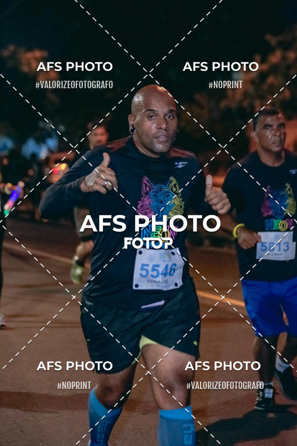Buy your photos of the eventNeon Night Run 2019 - Belo Horizonte on Fotop