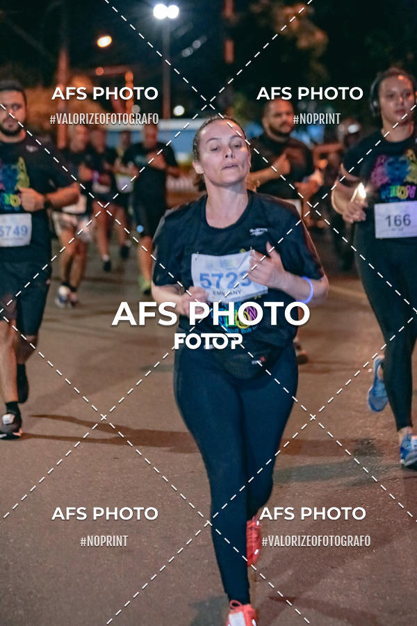 Compra tus fotos del eventoNeon Night Run 2019 - Belo Horizonte En Fotop