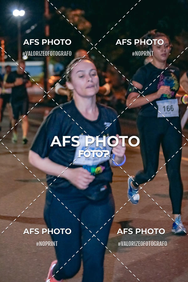 Buy your photos of the eventNeon Night Run 2019 - Belo Horizonte on Fotop