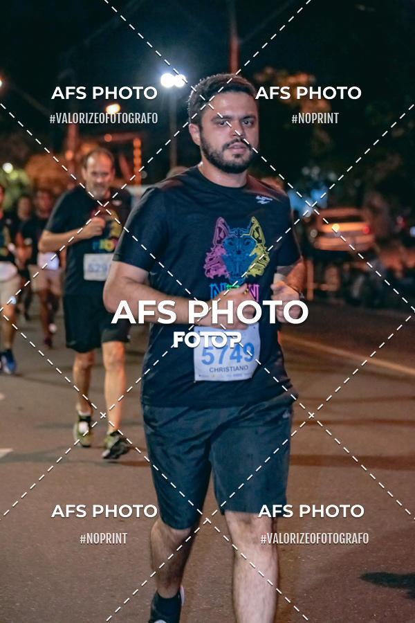 Buy your photos of the eventNeon Night Run 2019 - Belo Horizonte on Fotop