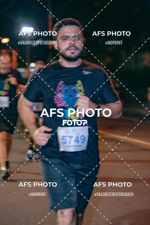 Buy your photos of the eventNeon Night Run 2019 - Belo Horizonte on Fotop