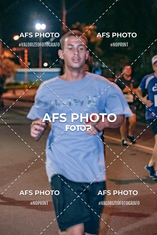 Buy your photos of the eventNeon Night Run 2019 - Belo Horizonte on Fotop