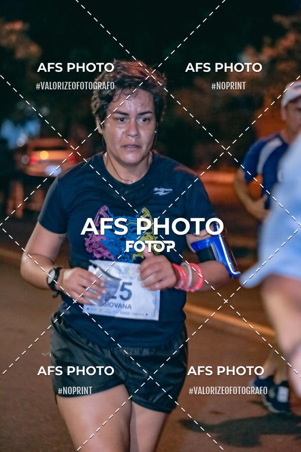 Buy your photos of the eventNeon Night Run 2019 - Belo Horizonte on Fotop