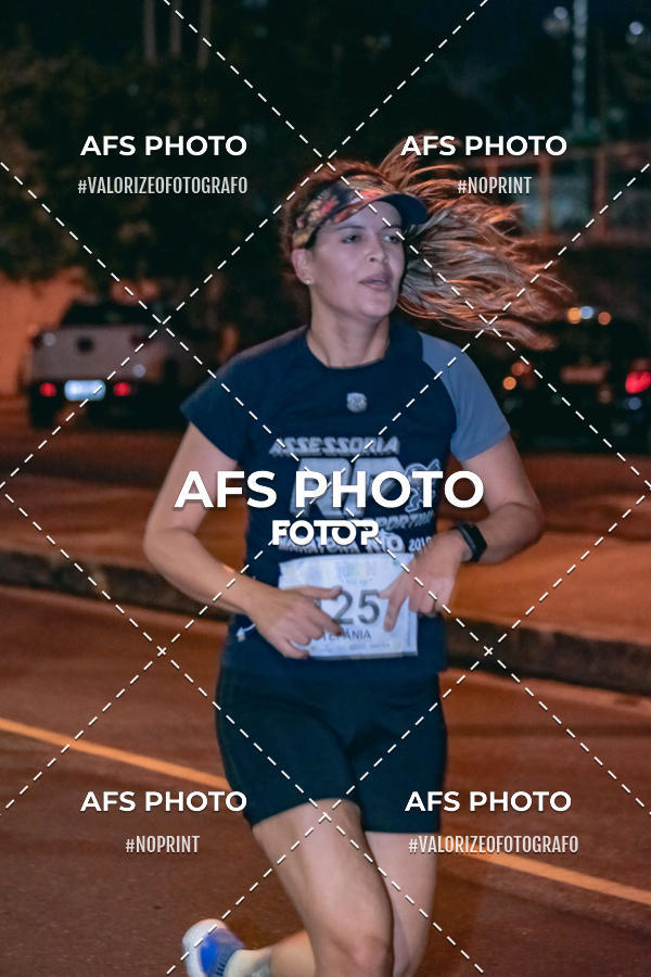 Buy your photos of the eventNeon Night Run 2019 - Belo Horizonte on Fotop