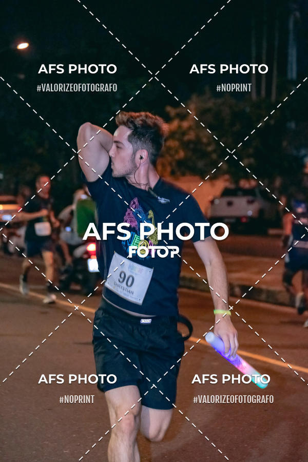 Buy your photos of the eventNeon Night Run 2019 - Belo Horizonte on Fotop