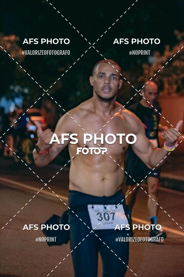Acquista le foto dell'eventoNeon Night Run 2019 - Belo Horizonte in Fotop