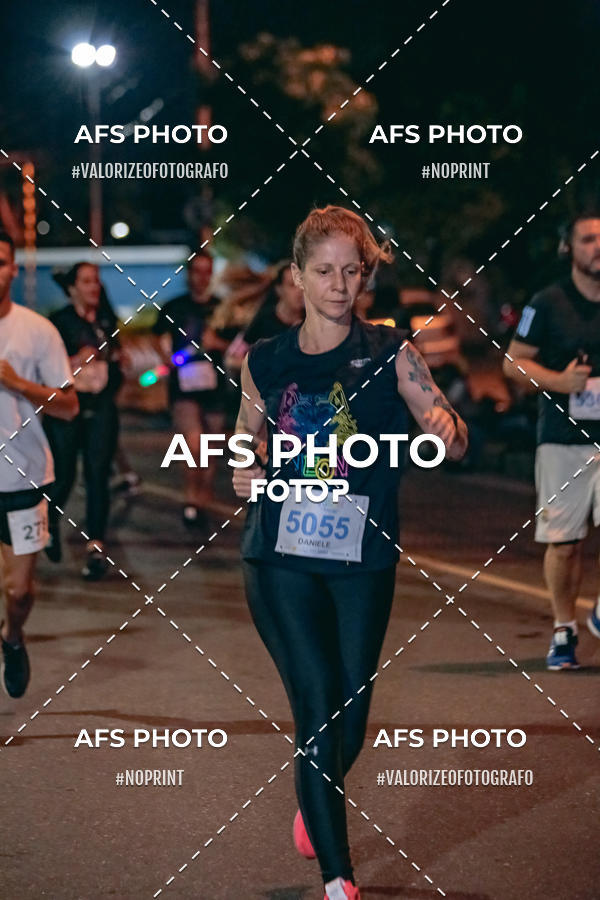 Buy your photos of the eventNeon Night Run 2019 - Belo Horizonte on Fotop