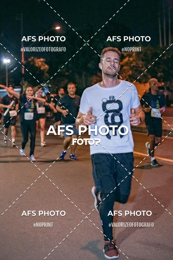 Buy your photos of the eventNeon Night Run 2019 - Belo Horizonte on Fotop