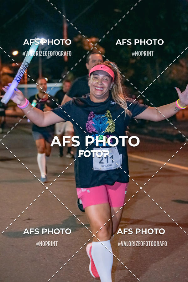 Buy your photos of the eventNeon Night Run 2019 - Belo Horizonte on Fotop