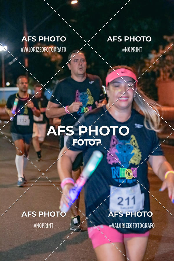 Buy your photos of the eventNeon Night Run 2019 - Belo Horizonte on Fotop