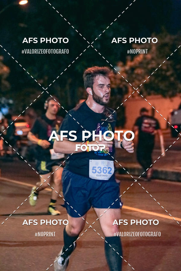 Buy your photos of the eventNeon Night Run 2019 - Belo Horizonte on Fotop