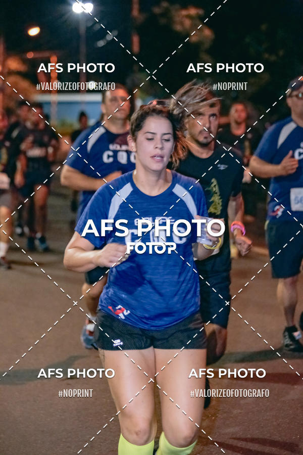 Achetez vos photos de l'vnementNeon Night Run 2019 - Belo Horizonte sur Fotop