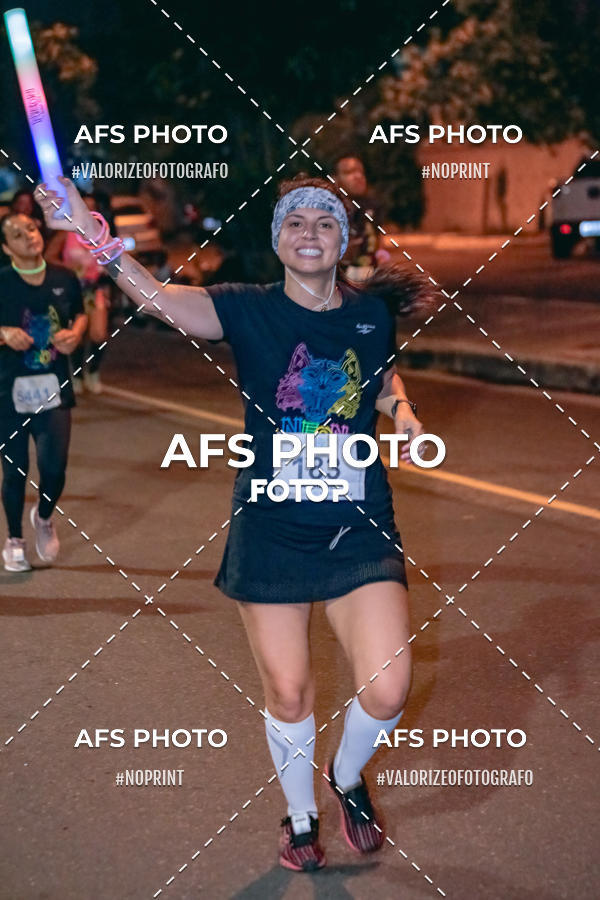 Achetez vos photos de l'vnementNeon Night Run 2019 - Belo Horizonte sur Fotop