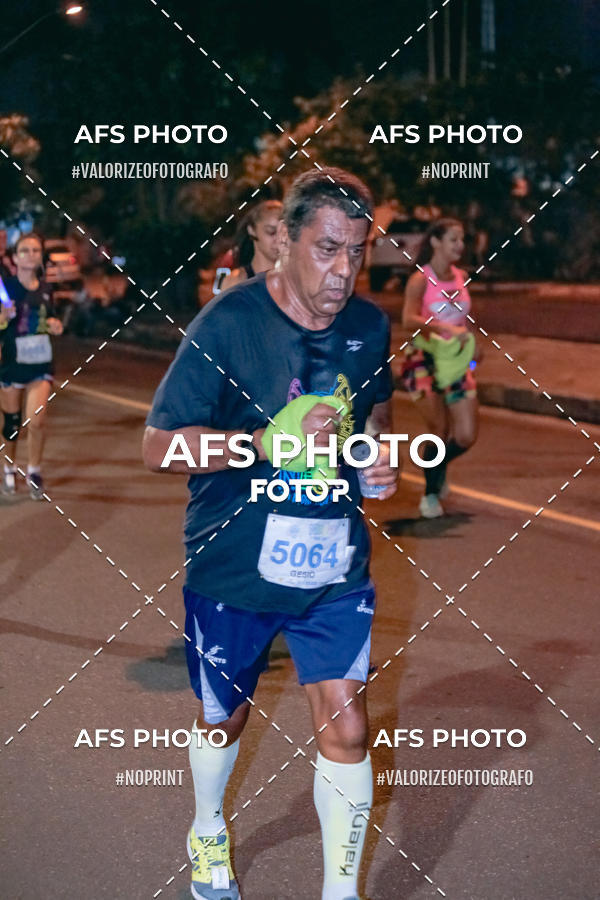 Compre suas fotos do eventoNeon Night Run 2019 - Belo Horizonte no Fotop