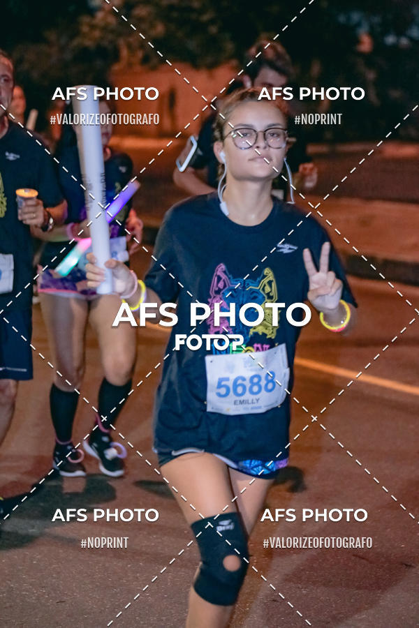 Compre suas fotos do eventoNeon Night Run 2019 - Belo Horizonte no Fotop